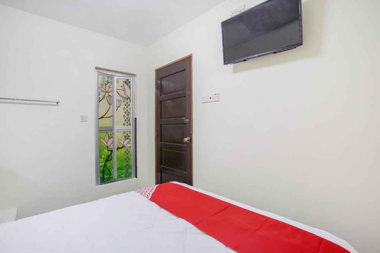 Oyo 822 Zande Motel Kuala Selangor Exterior photo
