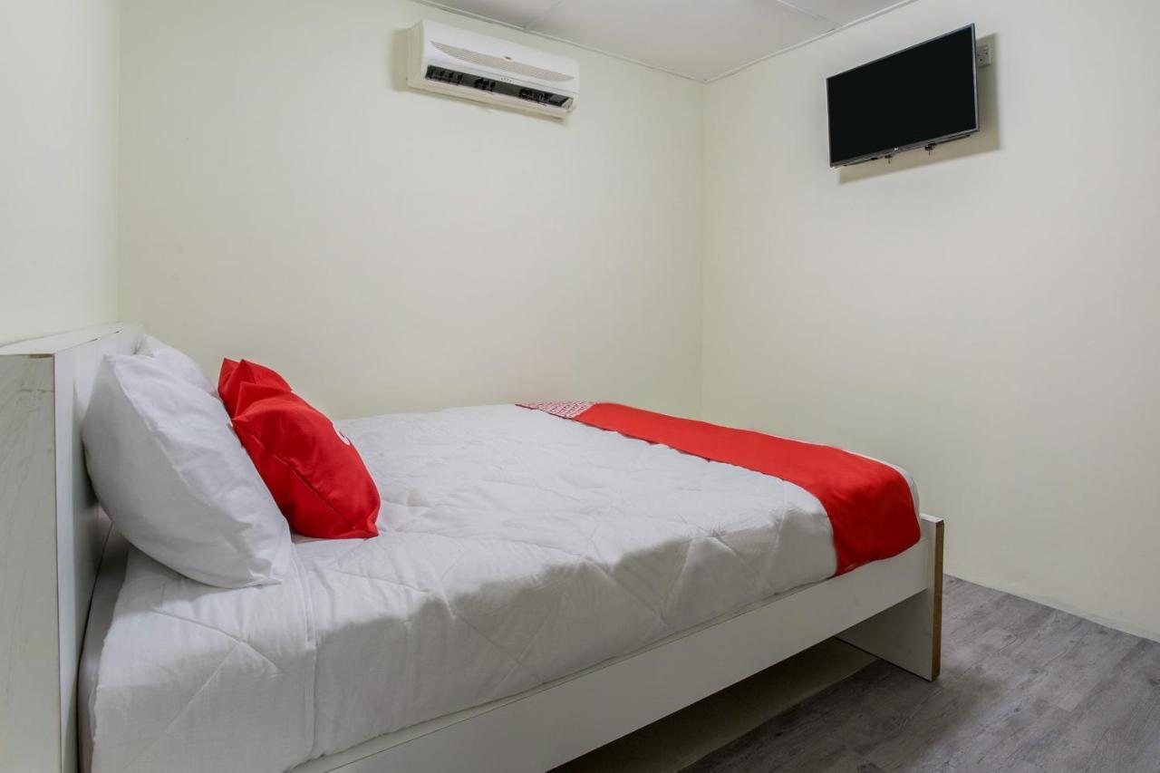 Oyo 822 Zande Motel Kuala Selangor Exterior photo