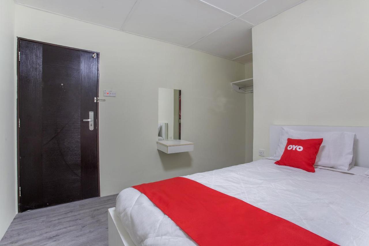 Oyo 822 Zande Motel Kuala Selangor Exterior photo