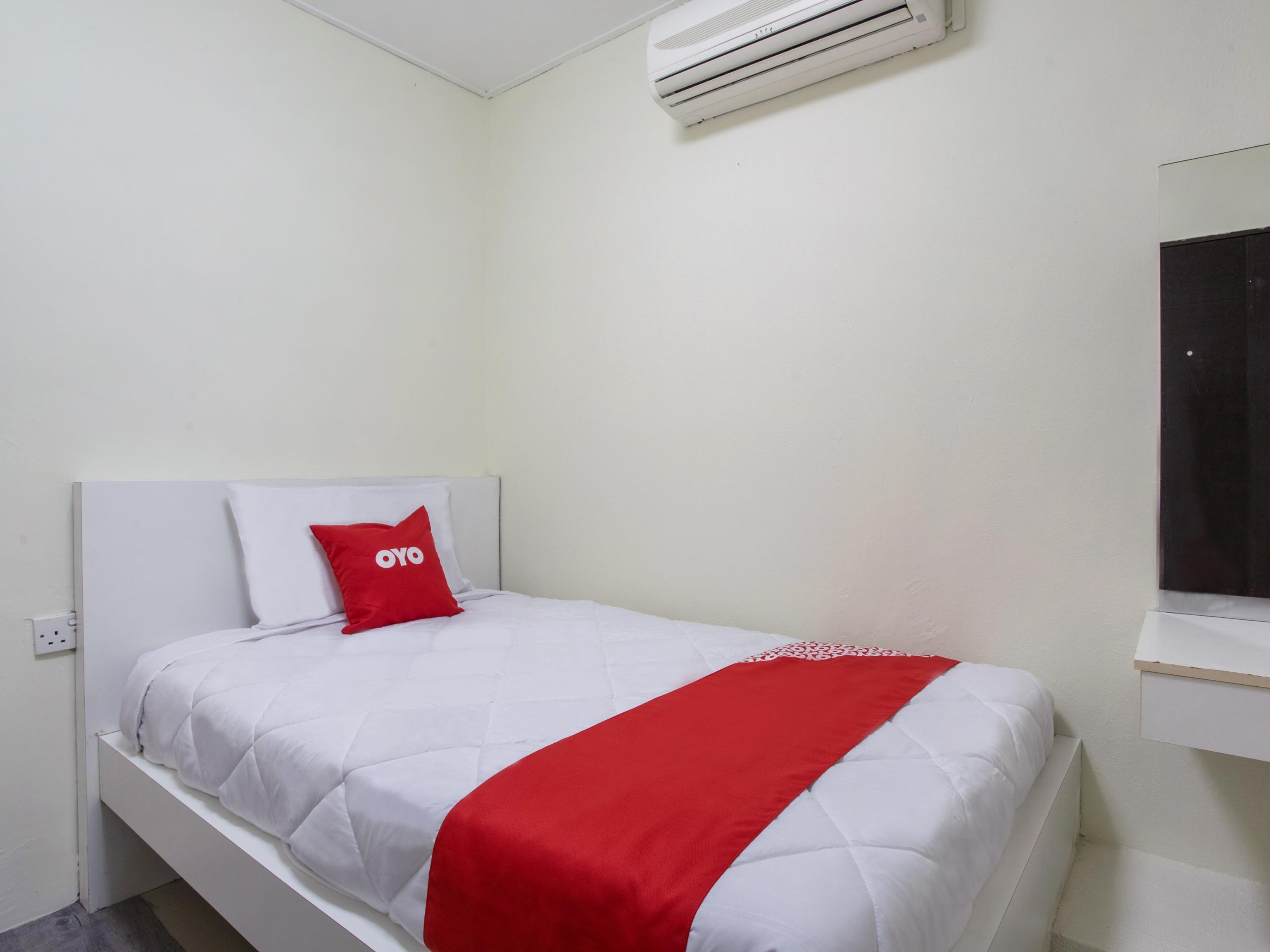Oyo 822 Zande Motel Kuala Selangor Exterior photo