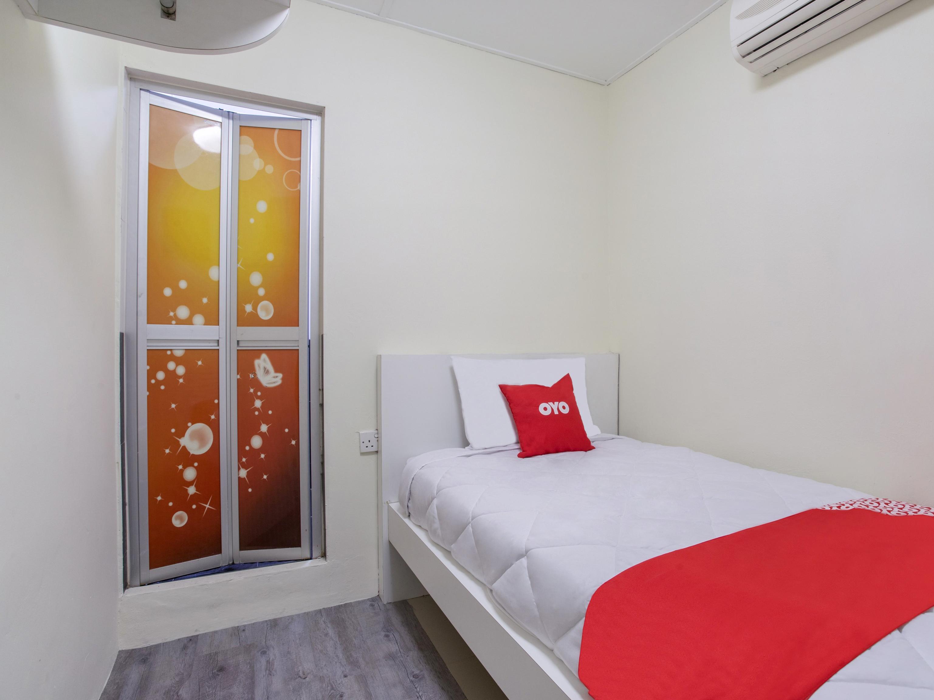 Oyo 822 Zande Motel Kuala Selangor Exterior photo