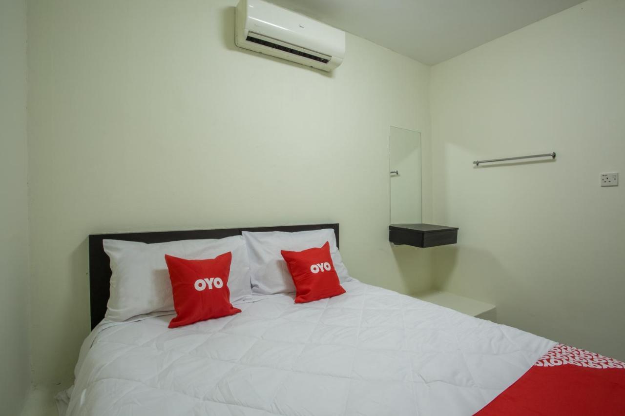 Oyo 822 Zande Motel Kuala Selangor Exterior photo