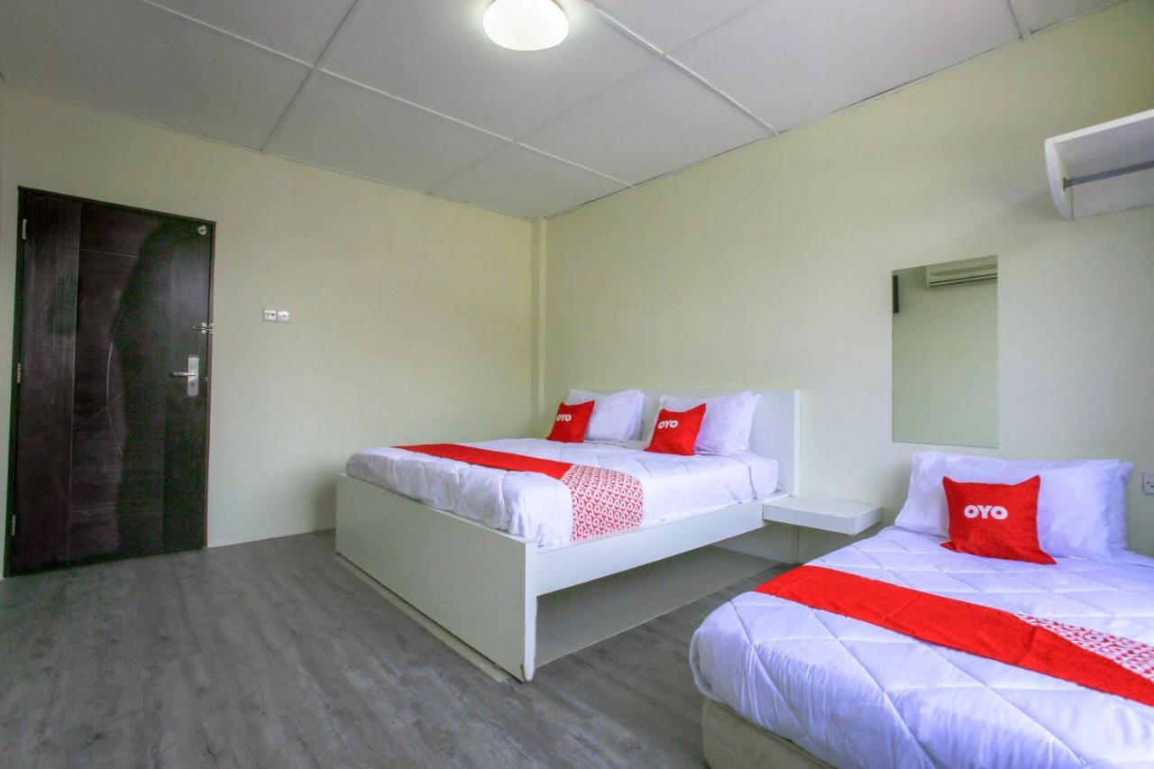 Oyo 822 Zande Motel Kuala Selangor Exterior photo